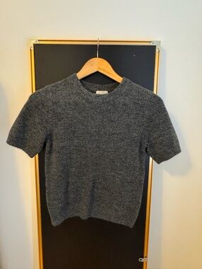 Women’s Short-Sleeve Heather Gray Crewneck Sweater